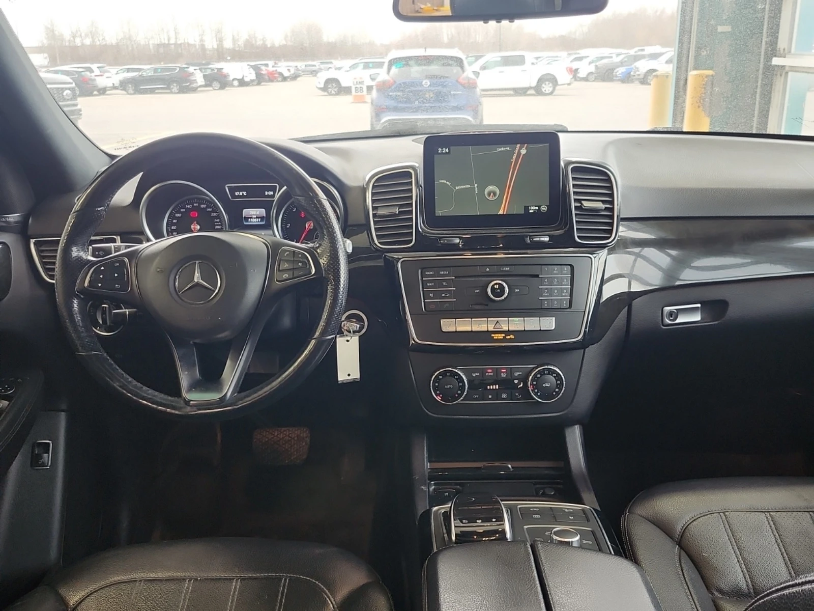 Mercedes-Benz GLE 350 D * * AMG * * CARFAX * * АВТО КРЕДИТ * * , снимка 7 - Автомобили и джипове - 54034509