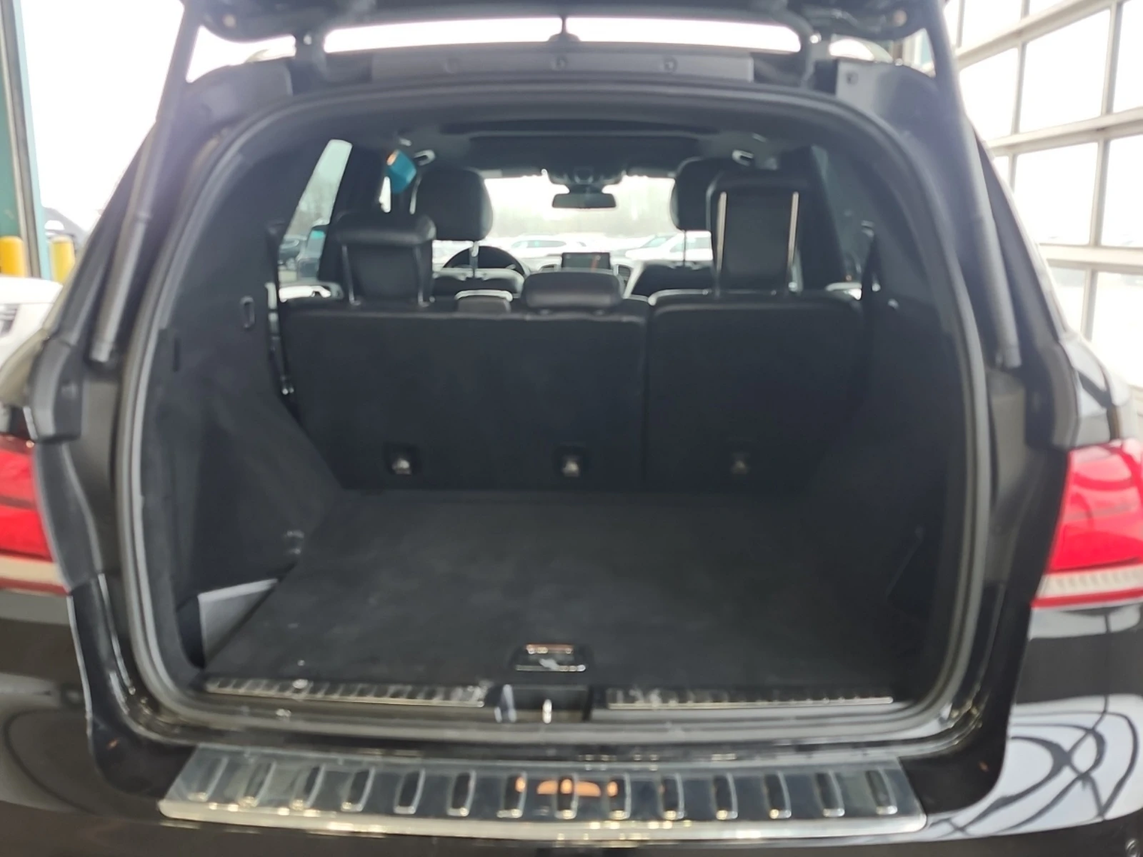 Mercedes-Benz GLE 350 D * * AMG * * CARFAX * * АВТО КРЕДИТ * * , снимка 12 - Автомобили и джипове - 54034509