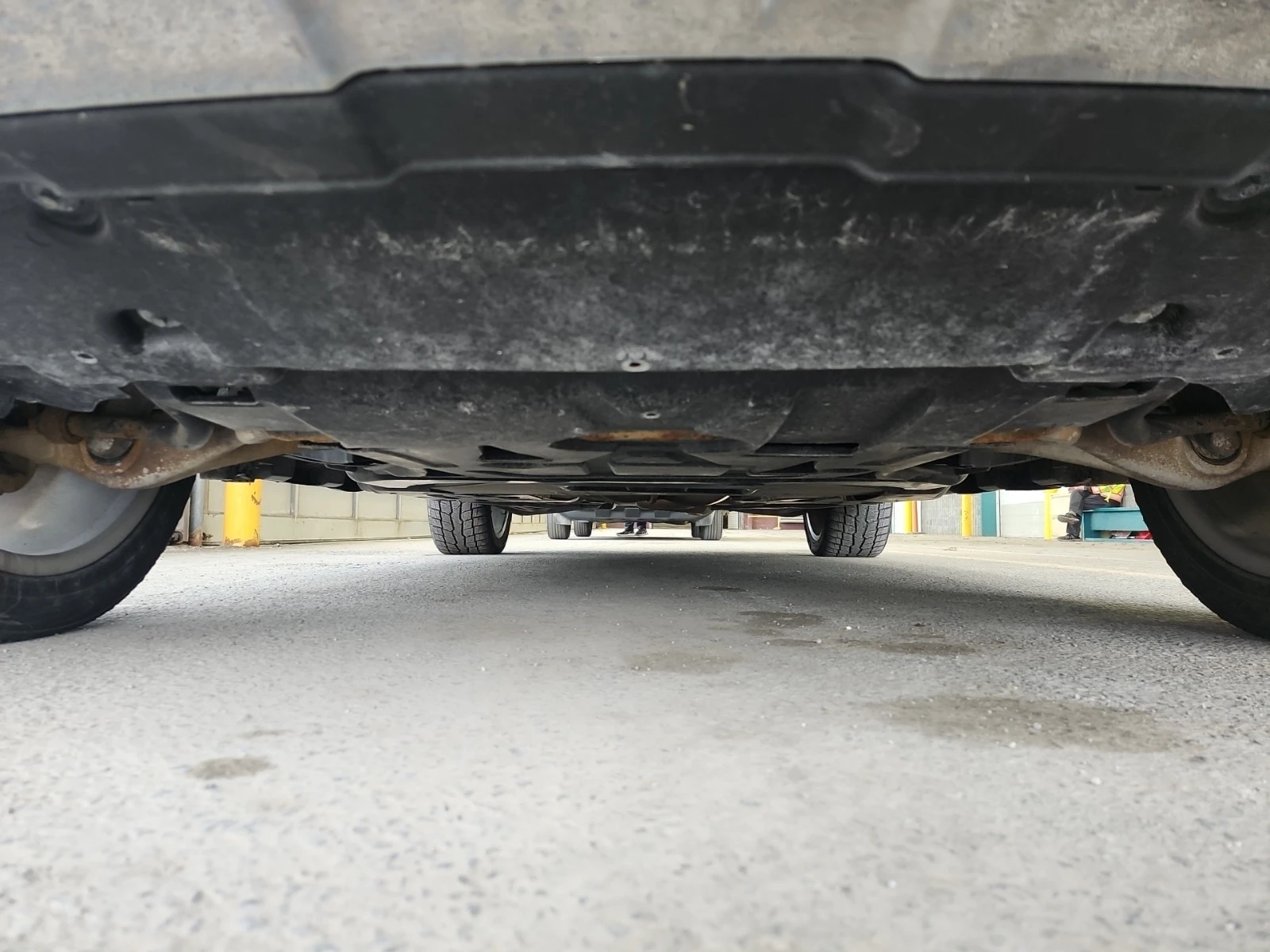 Mercedes-Benz GLE 350 D * * AMG * * CARFAX * * АВТО КРЕДИТ * * , снимка 14 - Автомобили и джипове - 54034509