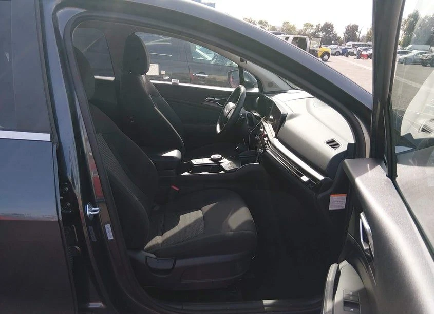 Kia Sportage, снимка 5 - Автомобили и джипове - 54038919