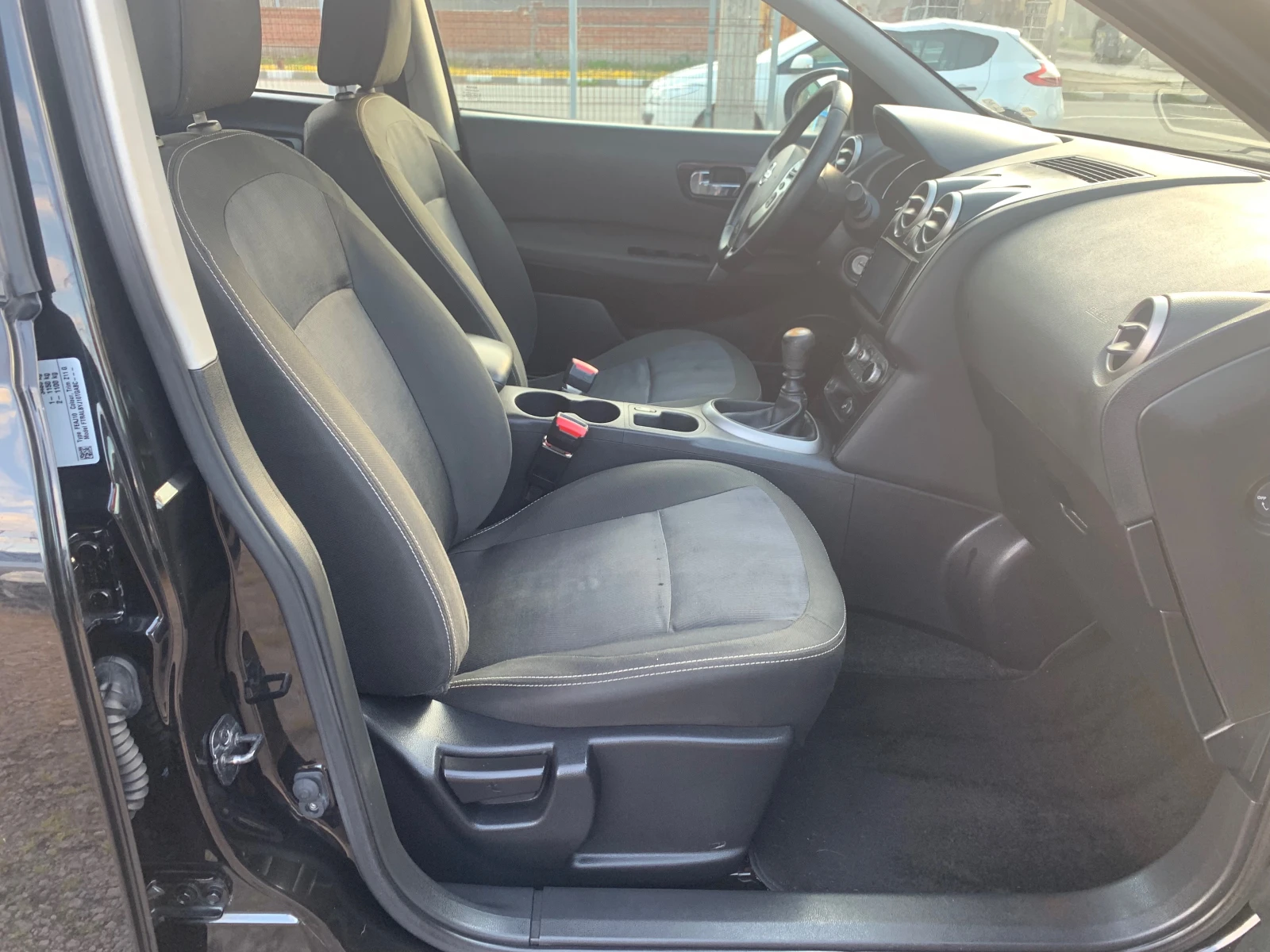 Nissan Qashqai 1.6dci 131к.с, снимка 14 - Автомобили и джипове - 54044654