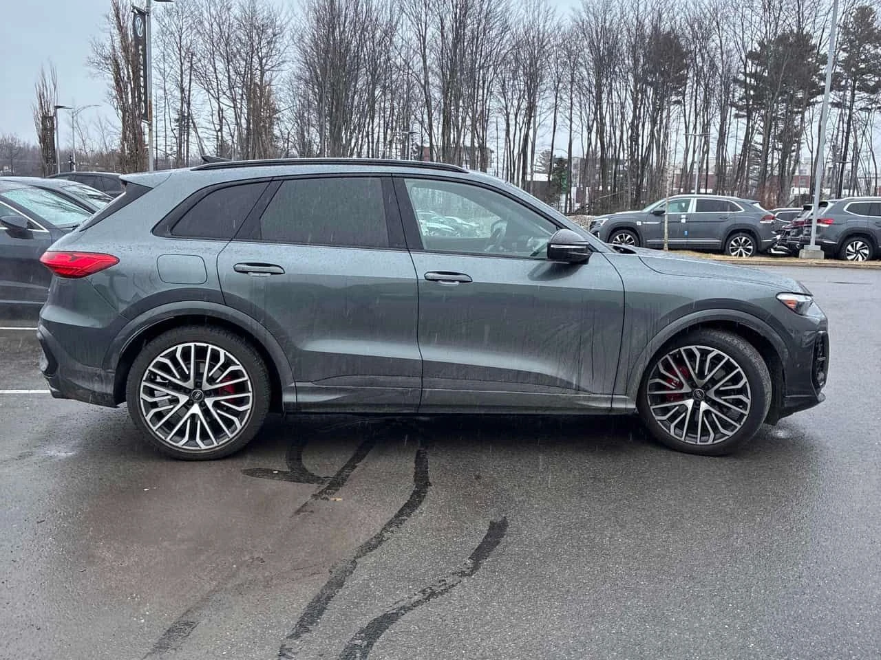 Audi SQ5 * Technik * CARFAX * БЕЗ ПЪРВОНАЧАЛНА ВНОСКА, снимка 3 - Автомобили и джипове - 54209246