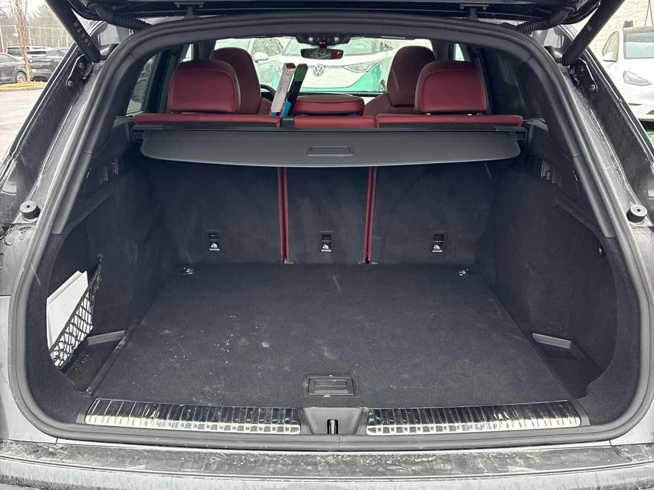 Audi SQ5 * Technik * CARFAX * БЕЗ ПЪРВОНАЧАЛНА ВНОСКА, снимка 11 - Автомобили и джипове - 54209246