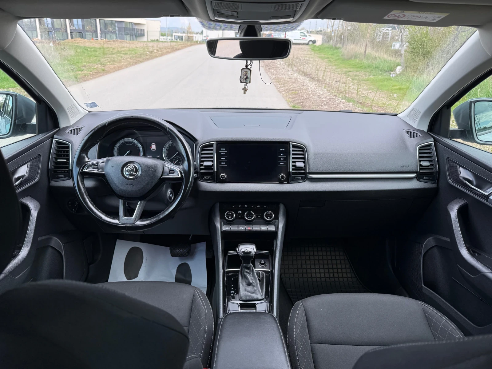 Skoda Karoq 1.6 TDI / 7 DSG, снимка 7 - Автомобили и джипове - 54237653