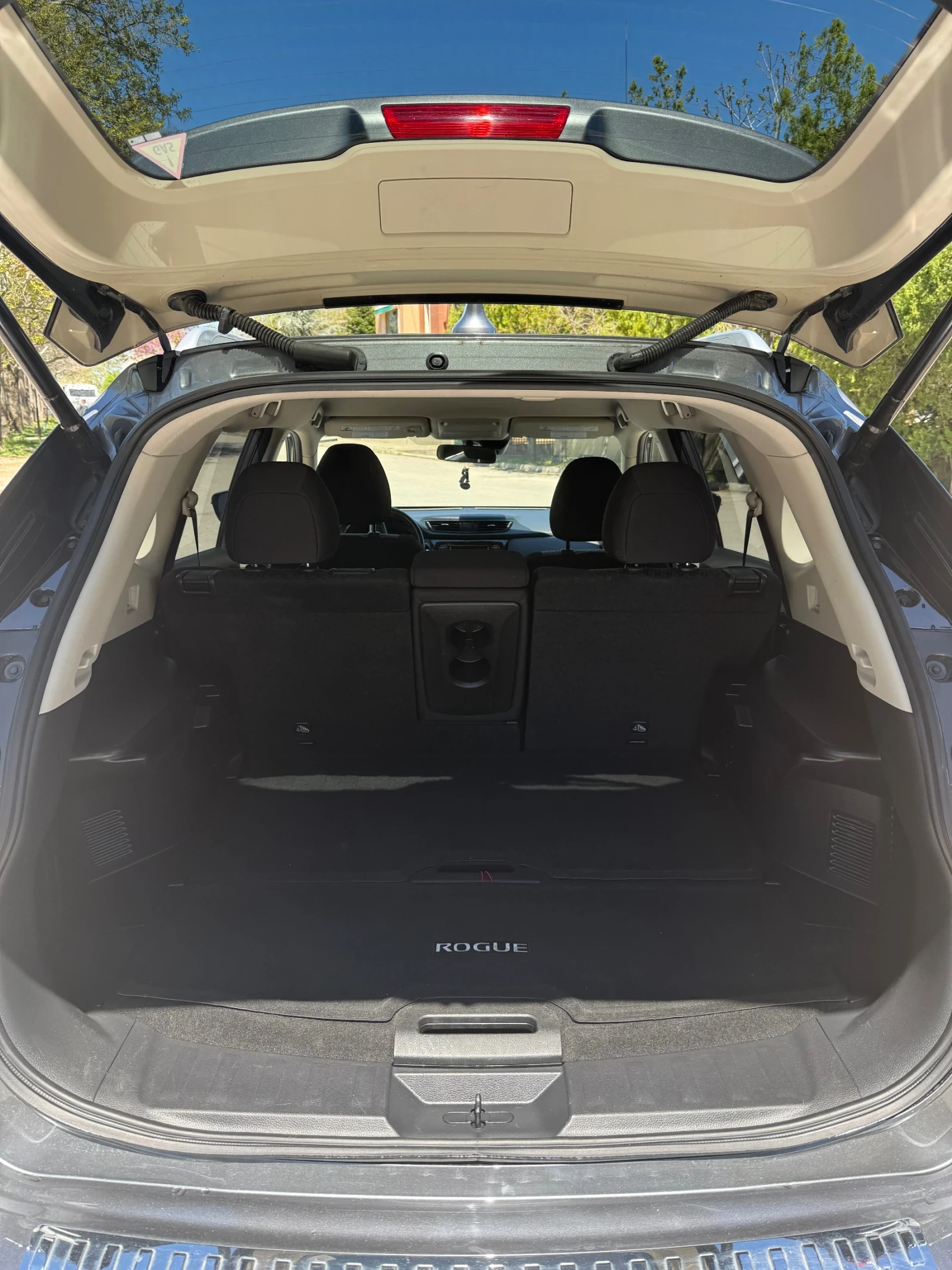 Nissan Rogue Газ/Бензин 2.5 AWD, снимка 7 - Автомобили и джипове - 54319546