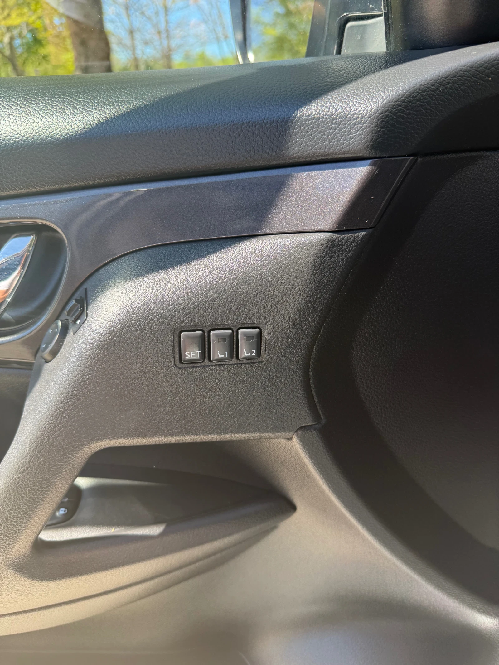 Nissan Rogue Газ/Бензин 2.5 AWD, снимка 11 - Автомобили и джипове - 54319546