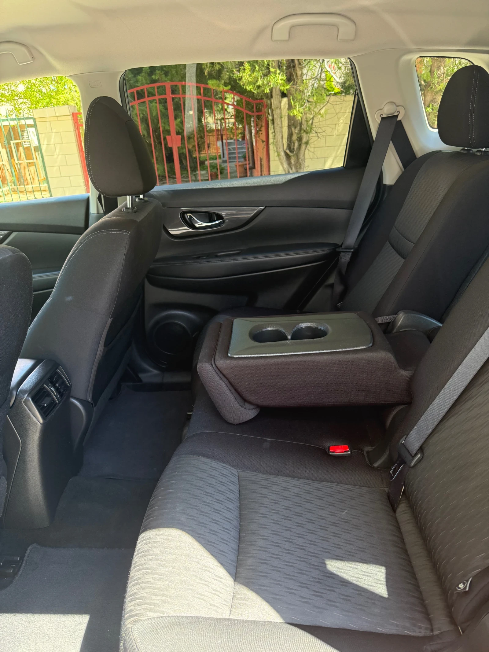 Nissan Rogue Газ/Бензин 2.5 AWD, снимка 16 - Автомобили и джипове - 54319546