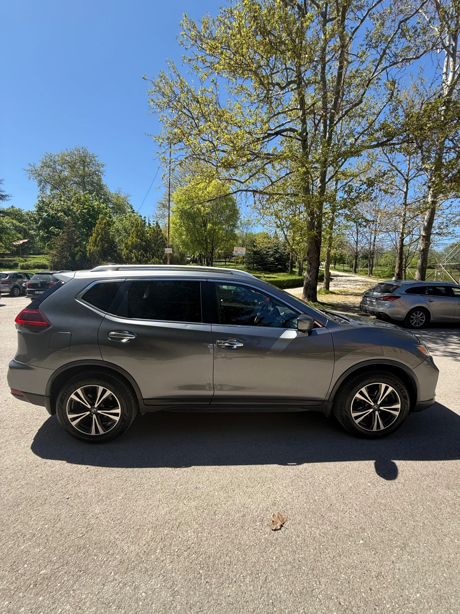 Nissan Rogue Газ/Бензин 2.5 AWD, снимка 2 - Автомобили и джипове - 54319546