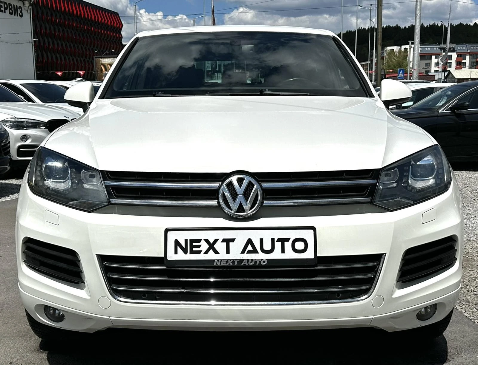 VW Touareg 3.0TDI 239HP DSG NAVI LED КОЖА EU5B НА ПРУЖИНИ, снимка 2 - Автомобили и джипове - 54412392
