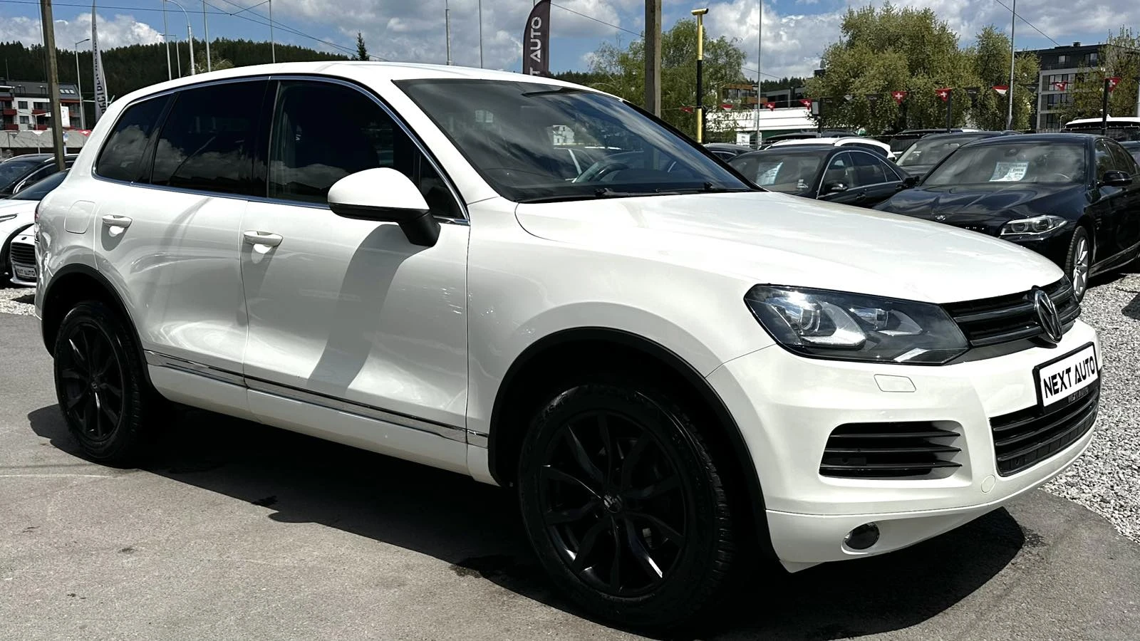 VW Touareg 3.0TDI 239HP DSG NAVI LED КОЖА EU5B НА ПРУЖИНИ, снимка 3 - Автомобили и джипове - 54412392