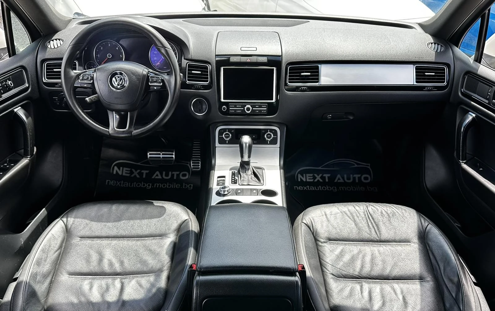 VW Touareg 3.0TDI 239HP DSG NAVI LED КОЖА EU5B НА ПРУЖИНИ, снимка 9 - Автомобили и джипове - 54412392