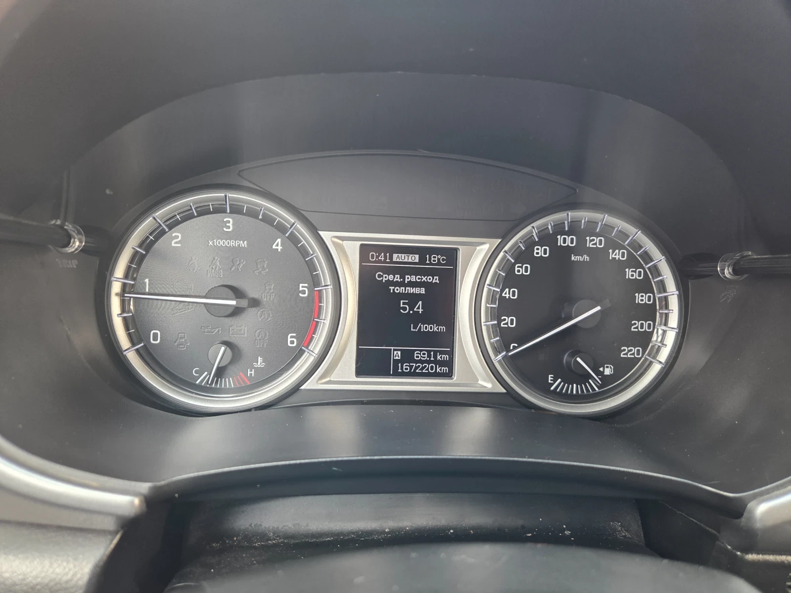 Suzuki Vitara 1.6 DDIS All Grip, снимка 11 - Автомобили и джипове - 56403606