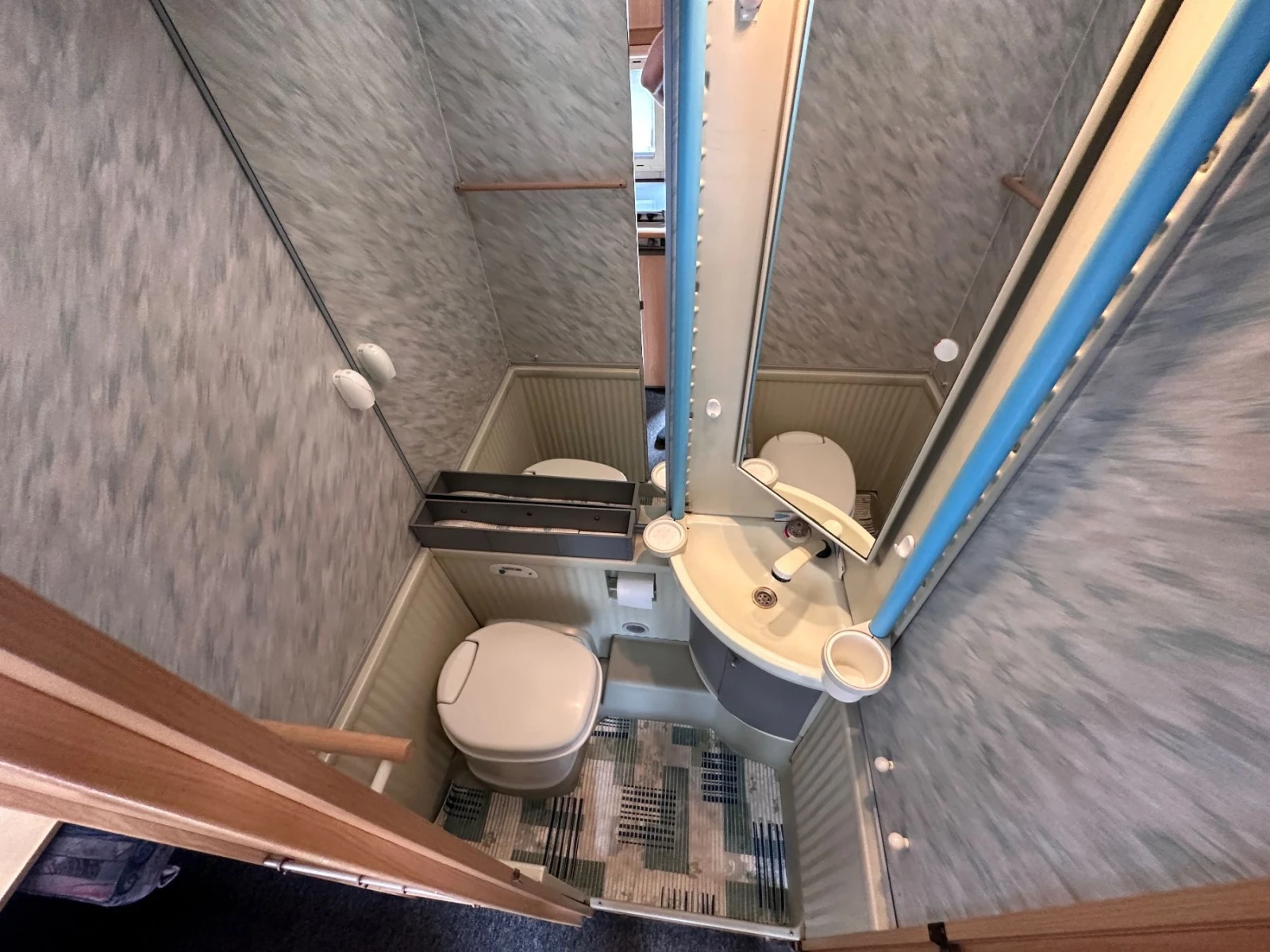 Fiat Ducato КЕМПЕР+ КЛИМАТИК - изображение 10