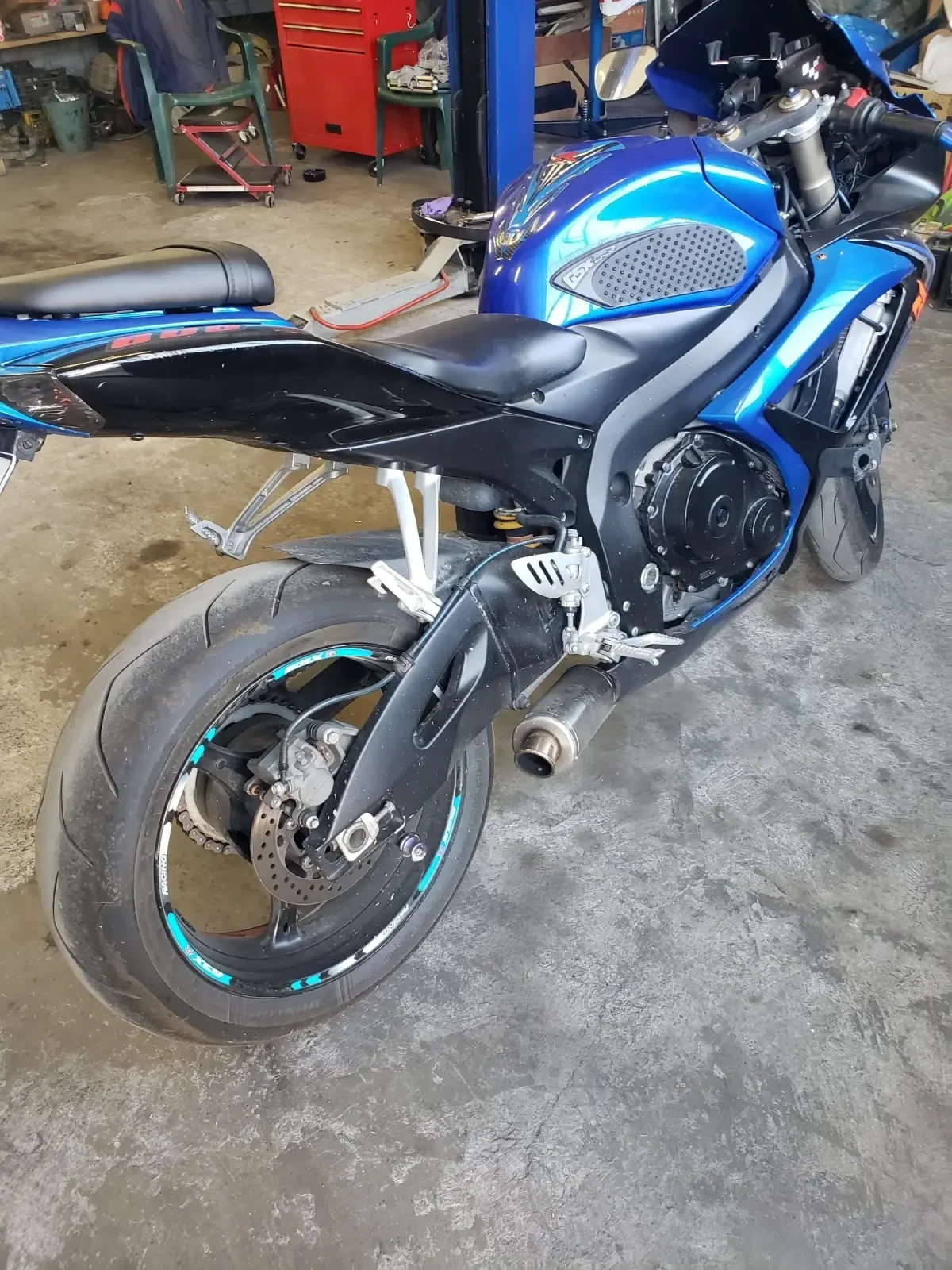 Suzuki Gsxr 600 - изображение 2