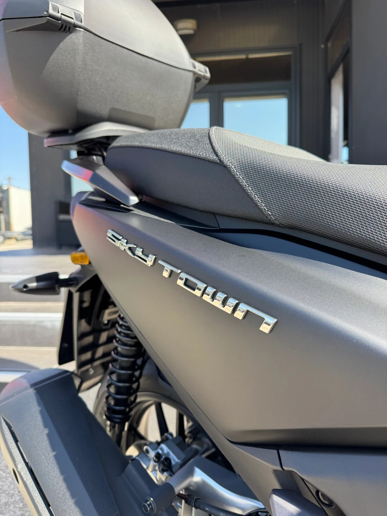 Kymco 125 SKYTOWN-04.2026г.-2500км.-ЧИСТО НОВ, снимка 10 - Мотоциклети и мототехника - 56015583