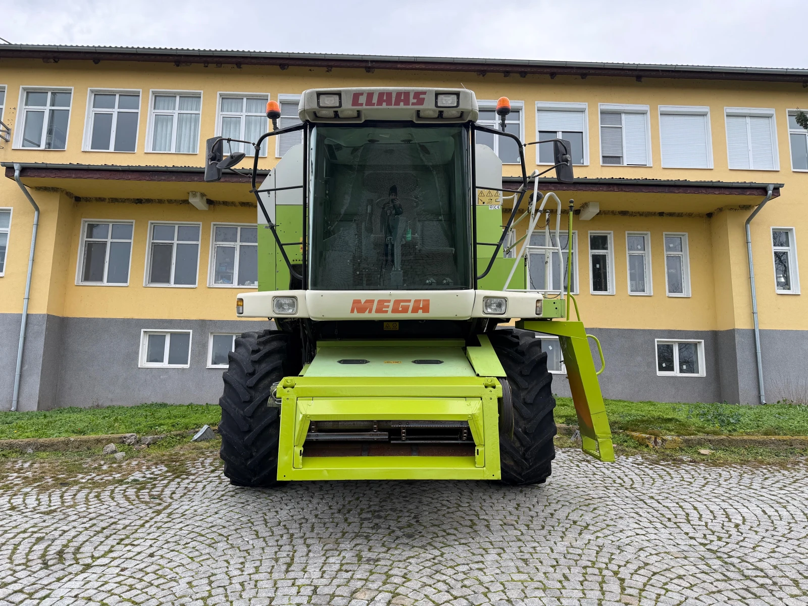 ������� Claas MEGA 208 DOMINATOR + CLAAS C600 ������ | Mobile.bg � ����������� 2