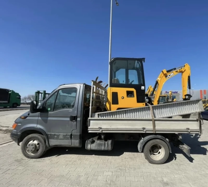 Багер JCB 19 C-1 PC, снимка 12 - Индустриална техника - 47540701