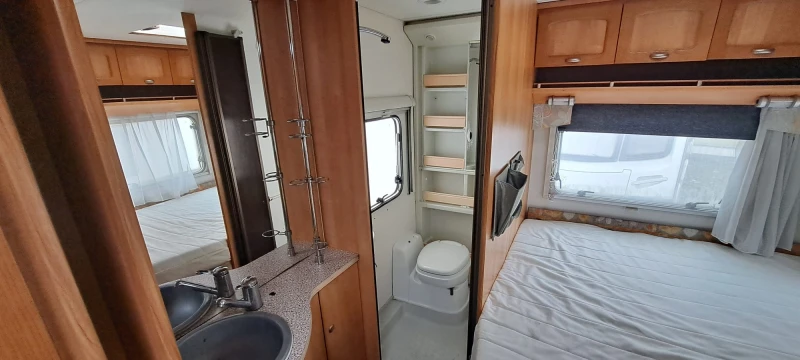 Каравана Burstner 500, снимка 7 - Каравани и кемпери - 53501806