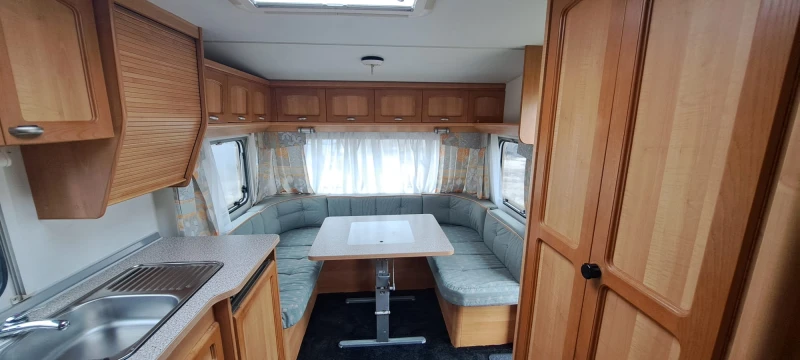 Каравана Burstner 500, снимка 5 - Каравани и кемпери - 53501806