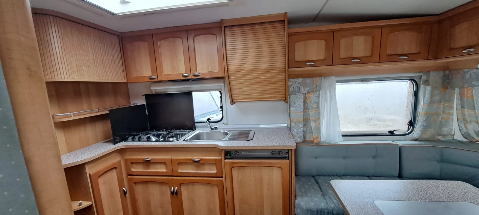 Каравана Burstner 500 - изображение 10