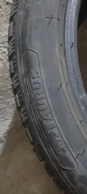 Гуми Зимни 245/45R18, снимка 5