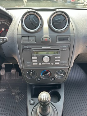 Ford Fiesta 1.3I 69kc, снимка 12