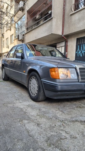 Mercedes-Benz 200, снимка 2