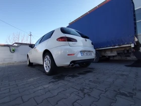 Alfa Romeo 147 1.6T.S* ГАЗ* Регистрирана* , снимка 6