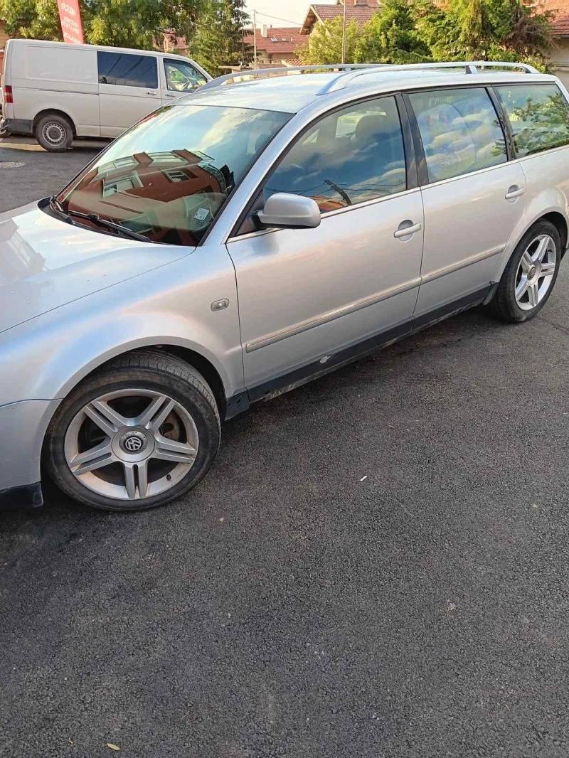 VW Passat, снимка 6 - Автомобили и джипове - 48253371