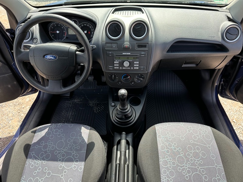 Ford Fiesta 1.3I 69kc, снимка 10 - Автомобили и джипове - 46356354