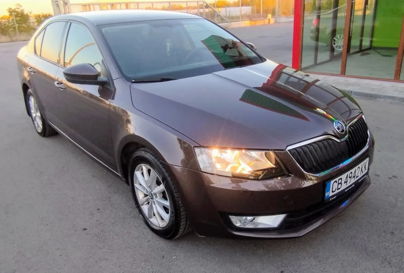 Skoda Octavia 1.6, снимка 2 - Автомобили и джипове - 47554545