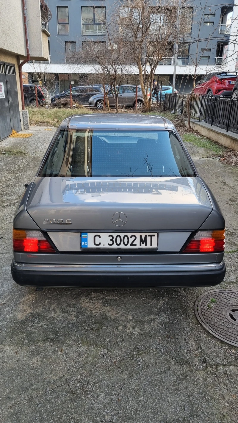 Mercedes-Benz 200, снимка 4 - Автомобили и джипове - 49210839