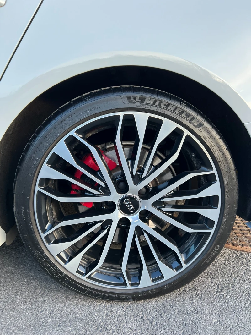 Audi A6 326hp| Competition| Matrix| Air| Dist| Keyless, снимка 14 - Автомобили и джипове - 51673100