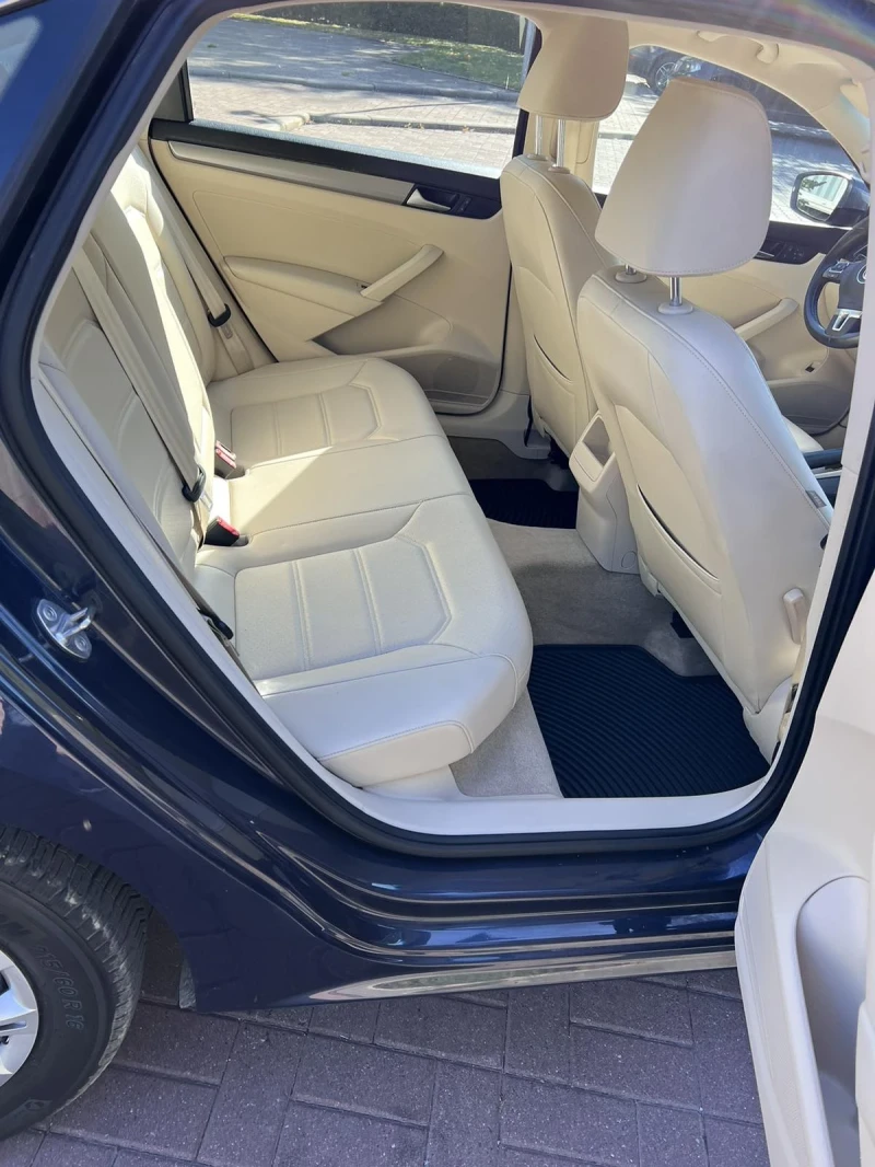 VW Passat, снимка 11 - Автомобили и джипове - 51752494