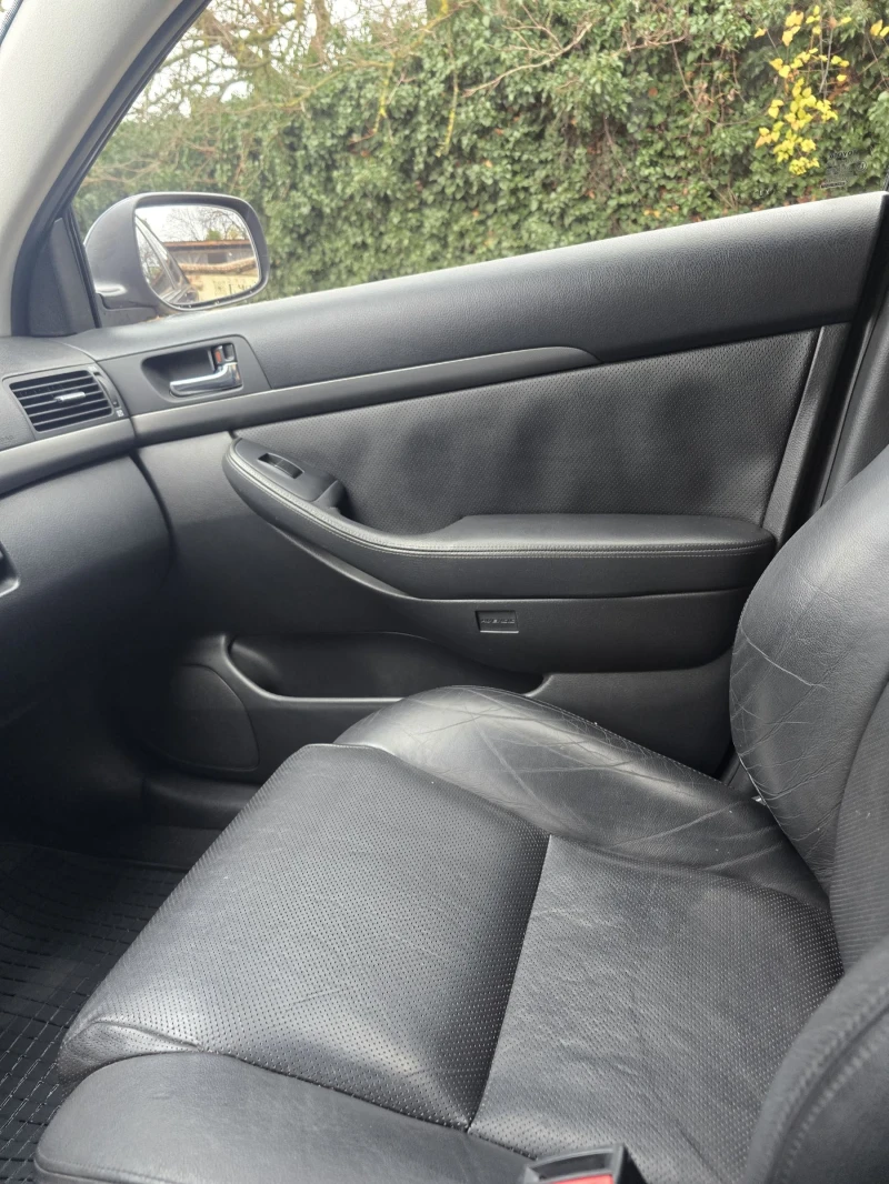 Toyota Avensis, снимка 14 - Автомобили и джипове - 52733455