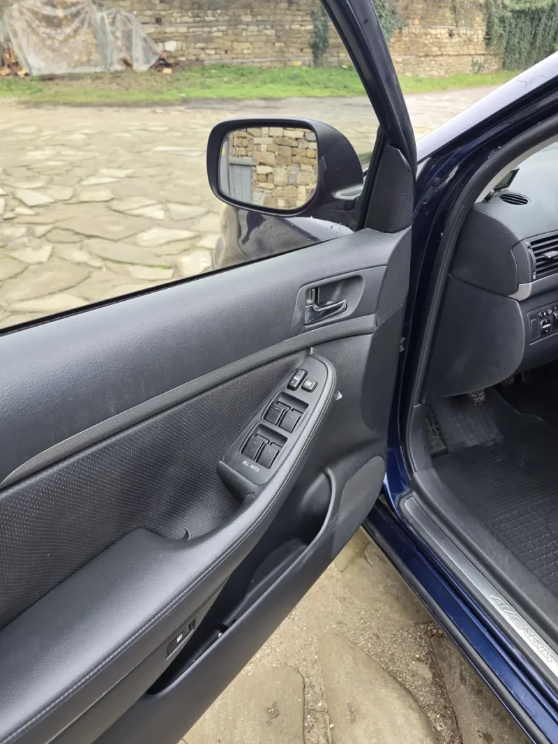 Toyota Avensis, снимка 12 - Автомобили и джипове - 52733455
