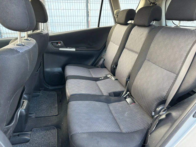 Toyota Corolla verso / 1.6I / GAS / 110 HP / EURO 4 /, снимка 10 - Автомобили и джипове - 52836381