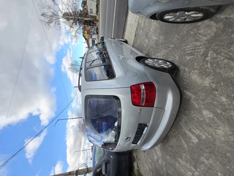 VW Touran, снимка 4 - Автомобили и джипове - 52944884