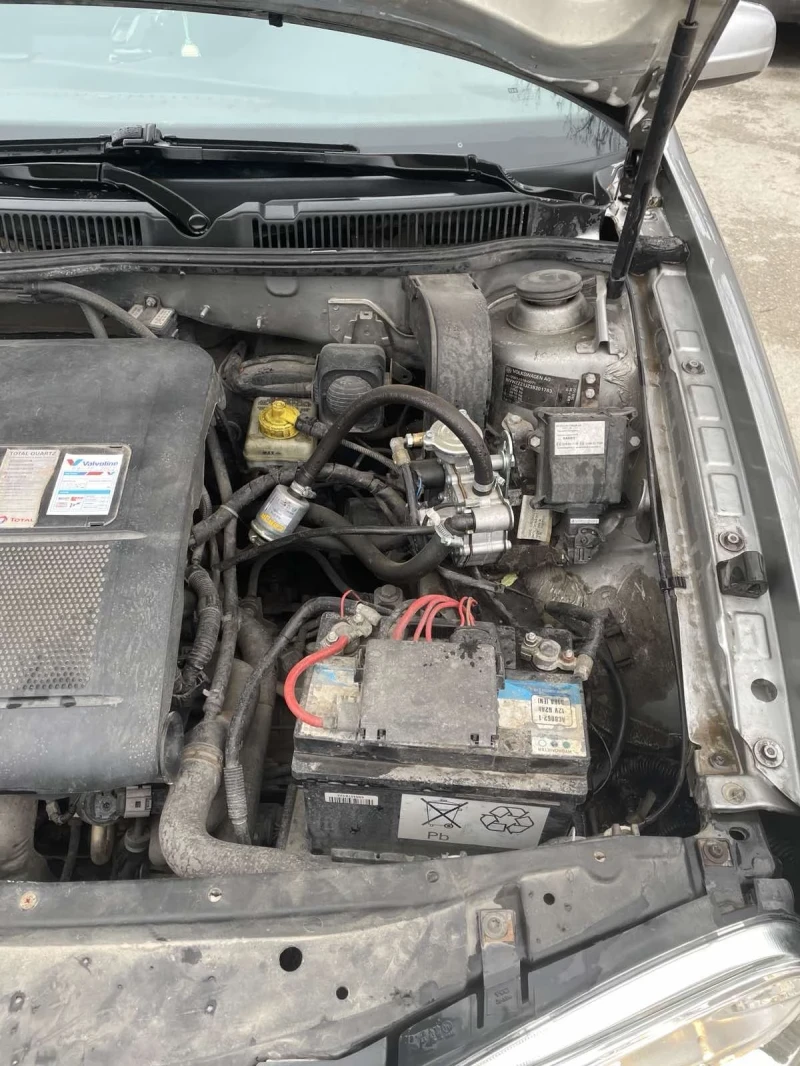 VW Golf 4, снимка 11 - Автомобили и джипове - 53025788