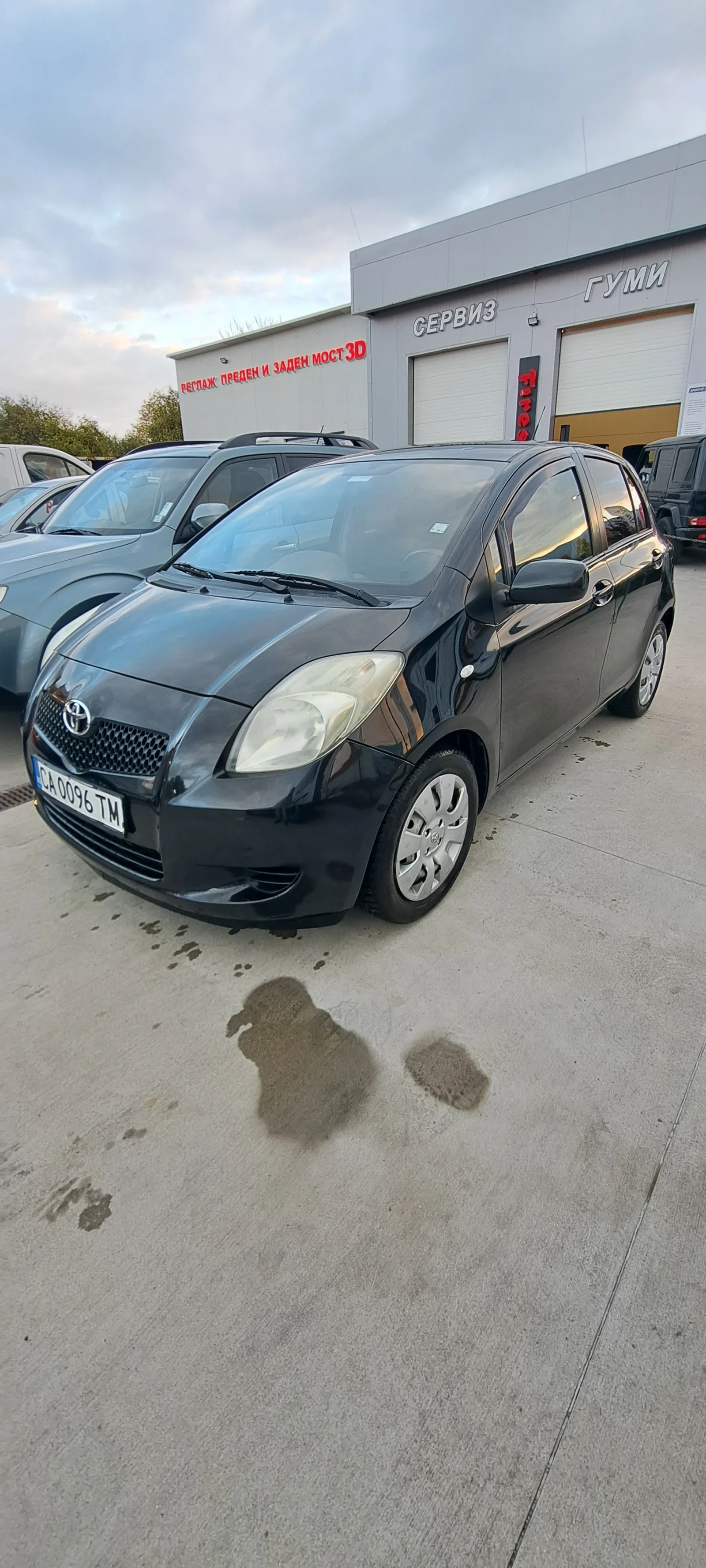 Toyota Yaris 1.0 - изображение 8