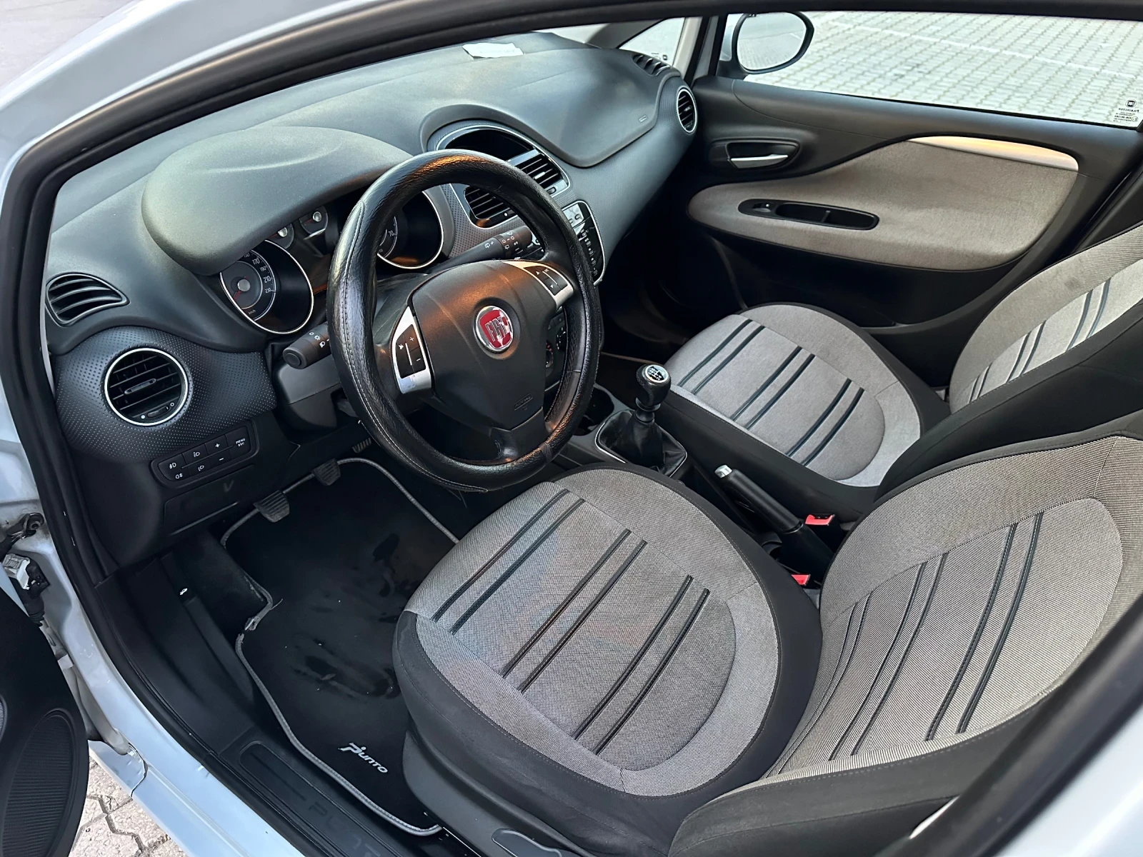 Fiat Punto Fiat Punto 1.4 EVO бензин - изображение 7