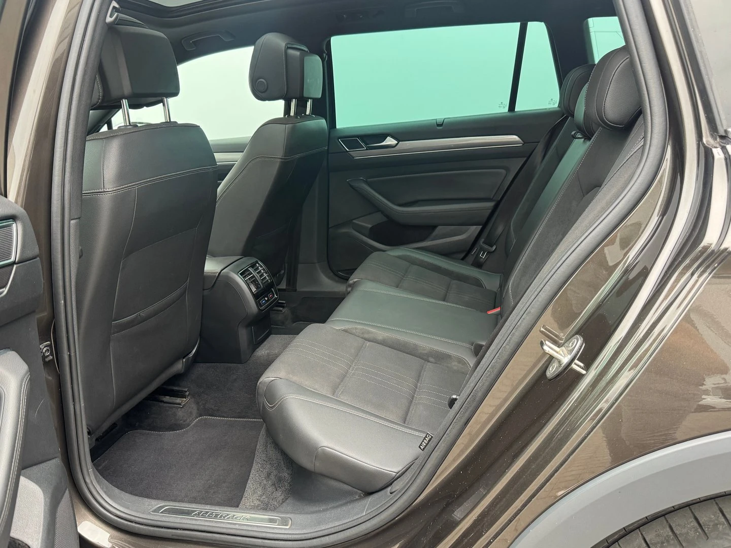 VW Passat 2.0TDI BMT 4MOTION - изображение 5