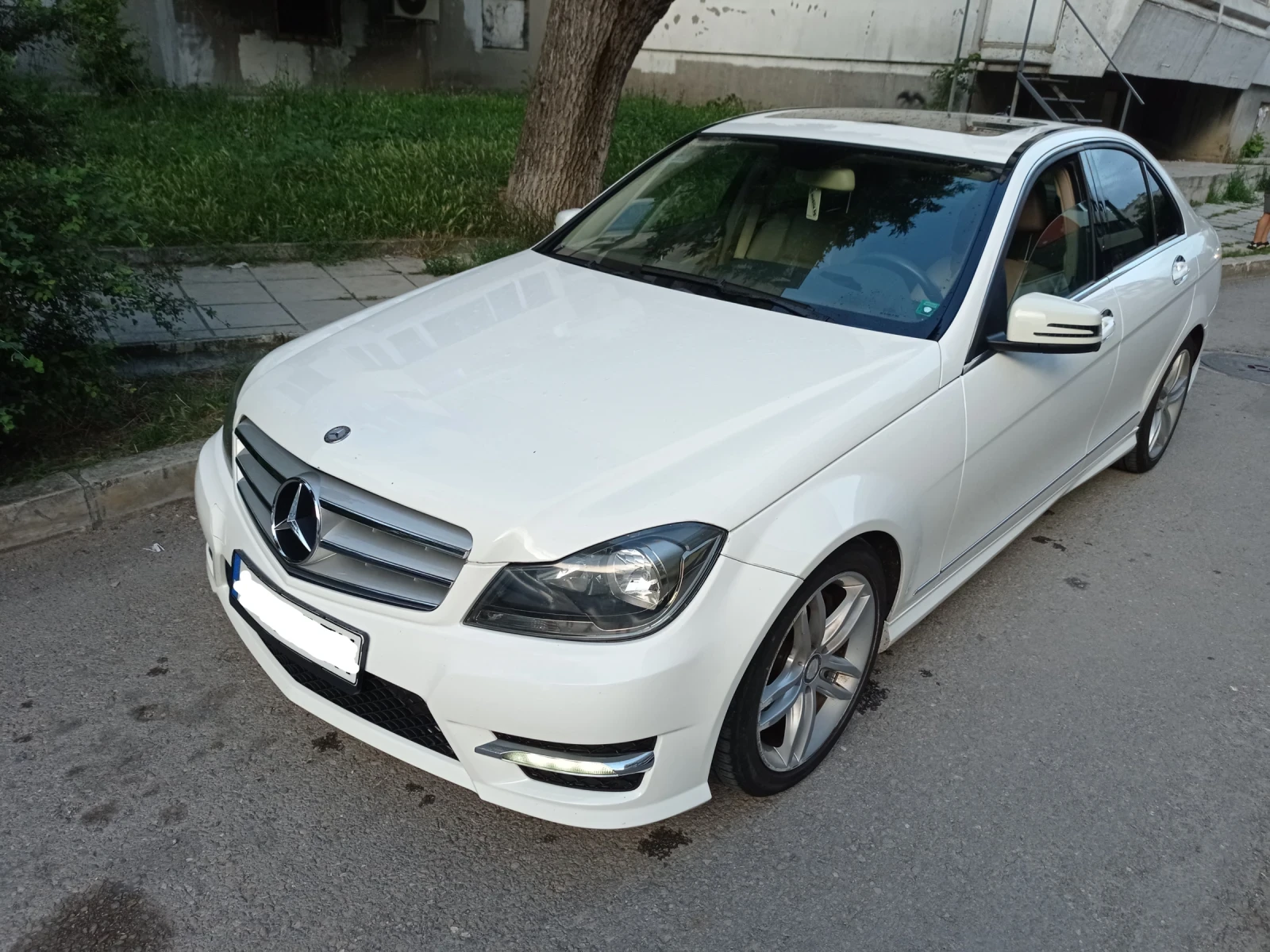 Mercedes-Benz C 300 3.5 4matic AMG - изображение 2