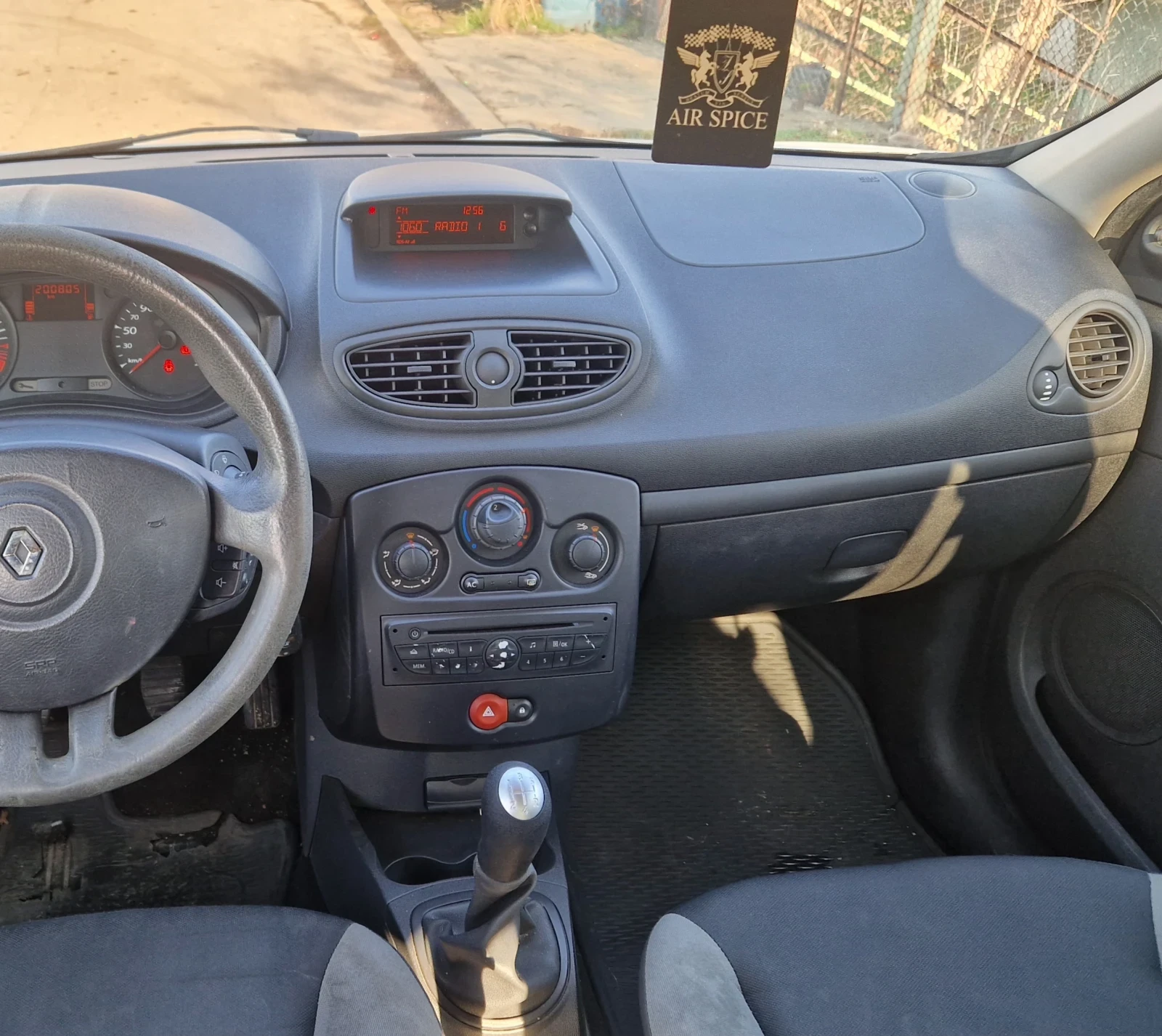 Renault Clio Газ/бензин Euro 5 - изображение 10
