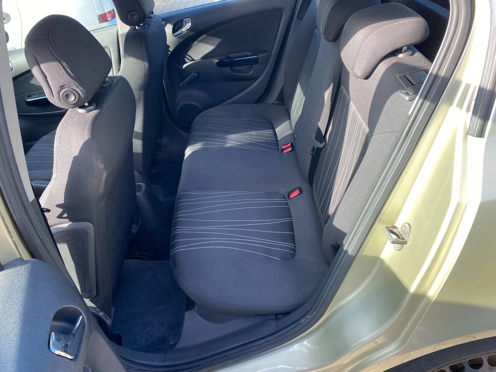 Opel Corsa 1.2 80 �.� | Mobile.bg � ����������� 10