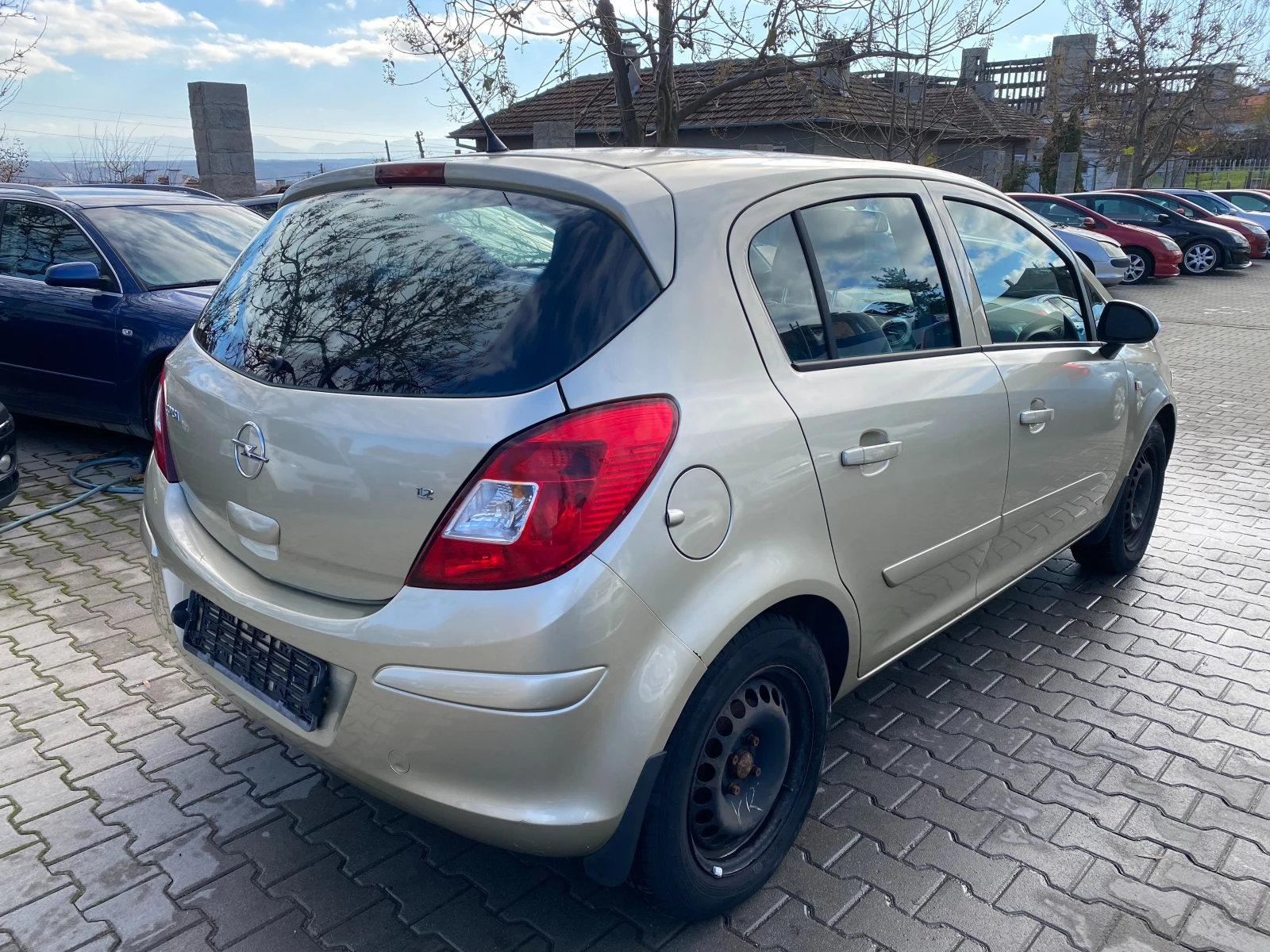 Opel Corsa 1.2 80 �.� | Mobile.bg � ����������� 4