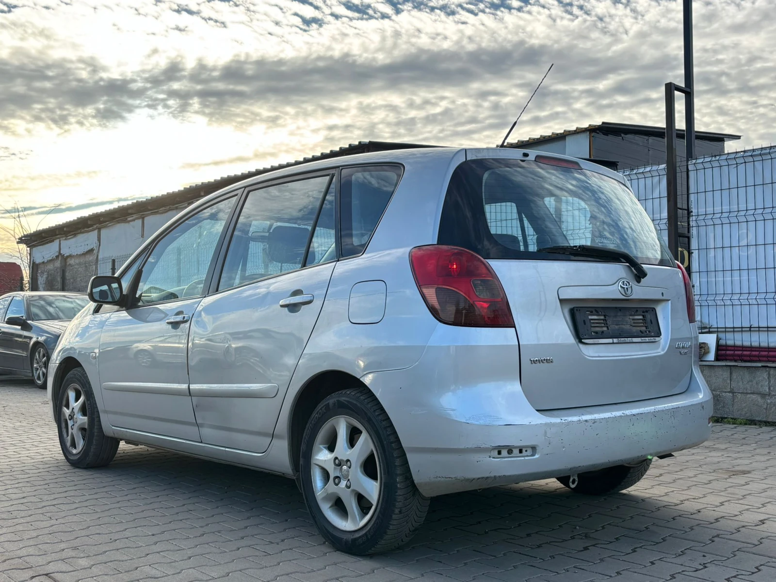 Toyota Corolla verso / 1.6I / GAS / 110 HP / EURO 4 / | Mobile.bg � ����������� 3