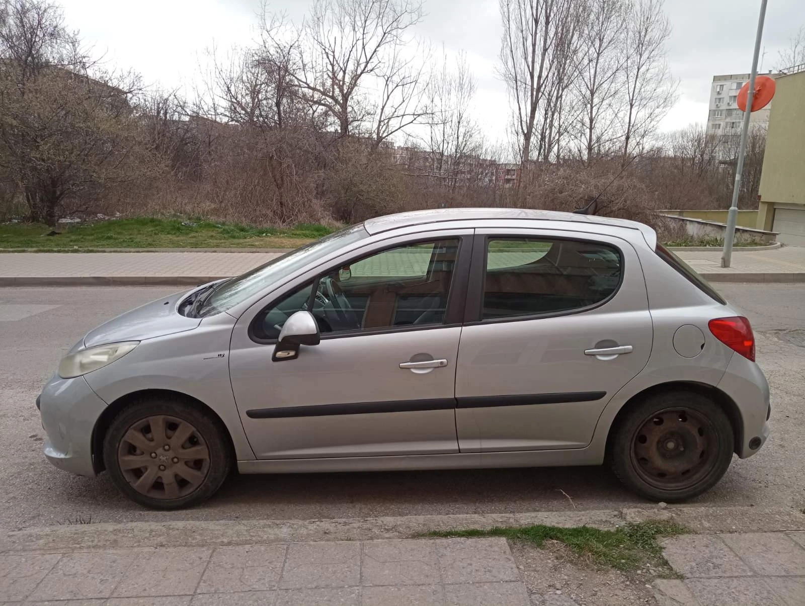 Peugeot 207, снимка 7 - Автомобили и джипове - 54415285