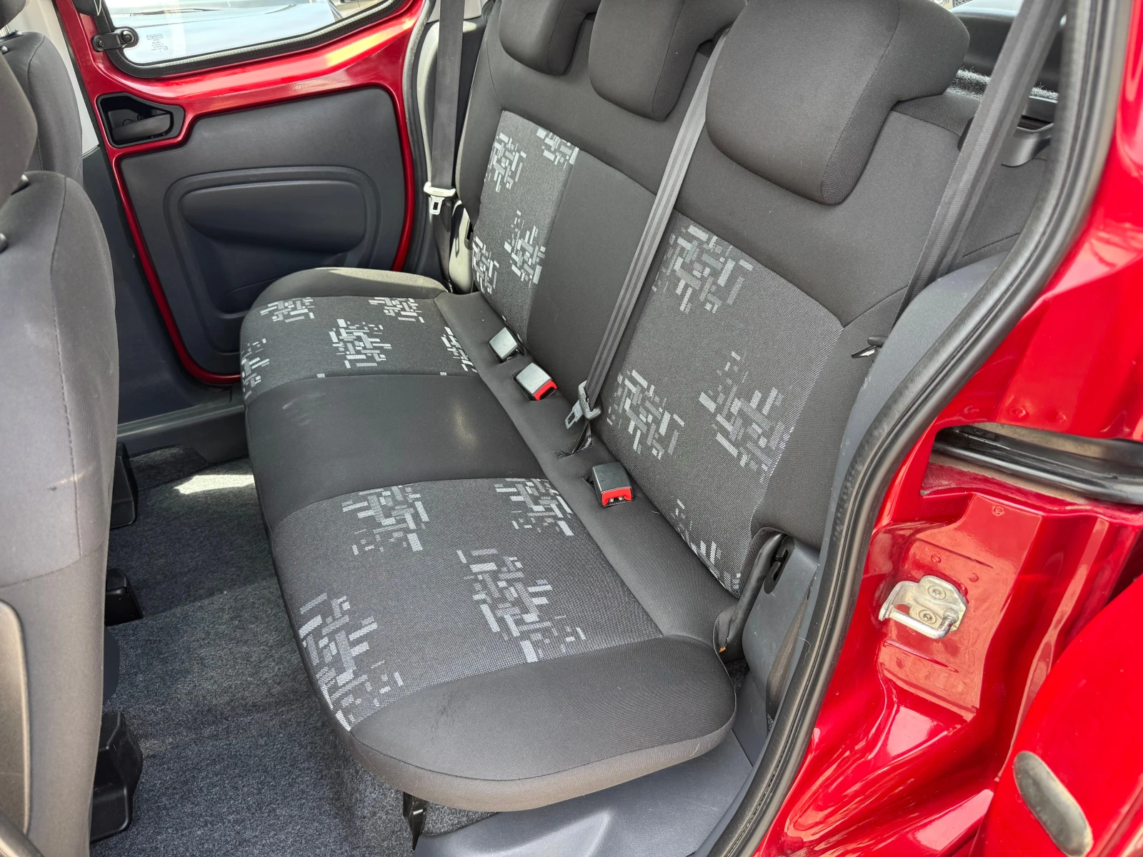 Fiat Qubo 1.3 diesel, снимка 8 - Автомобили и джипове - 54531225
