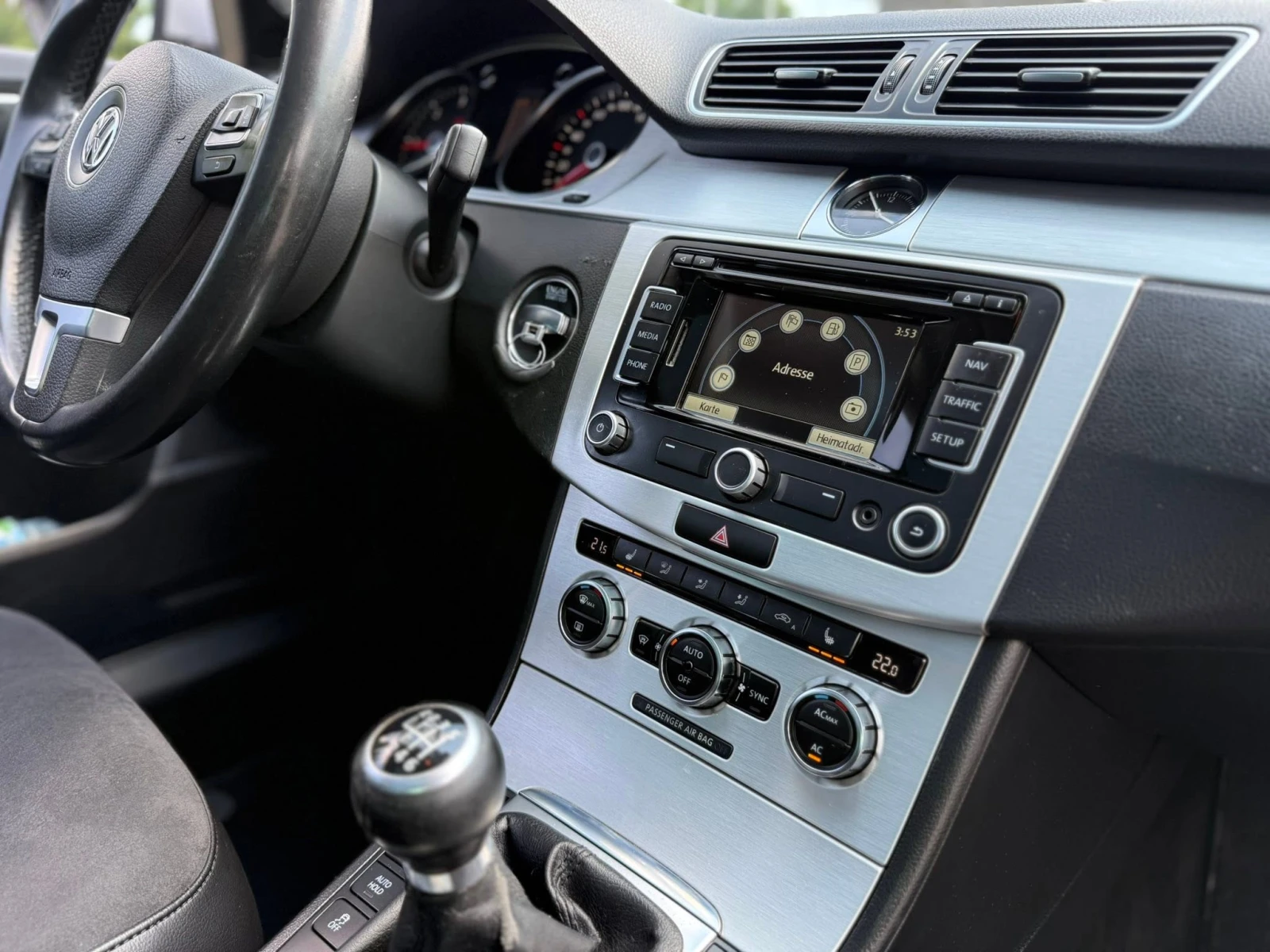 VW Passat 2.0 TDI 140kc, снимка 10 - Автомобили и джипове - 54864192